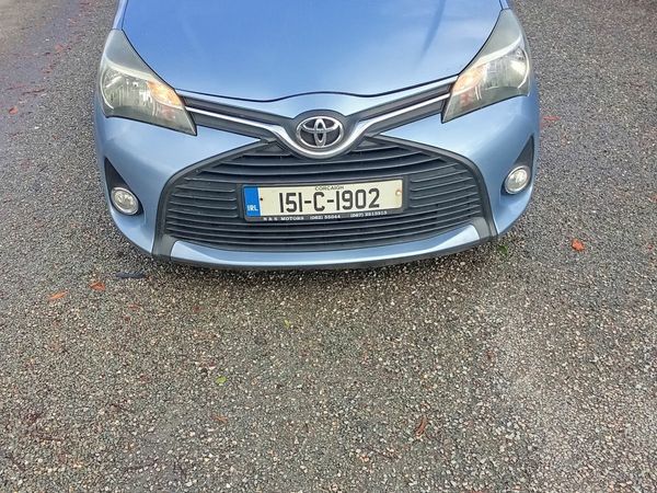 Toyota Yaris Hatchback, Petrol, 2015, Blue