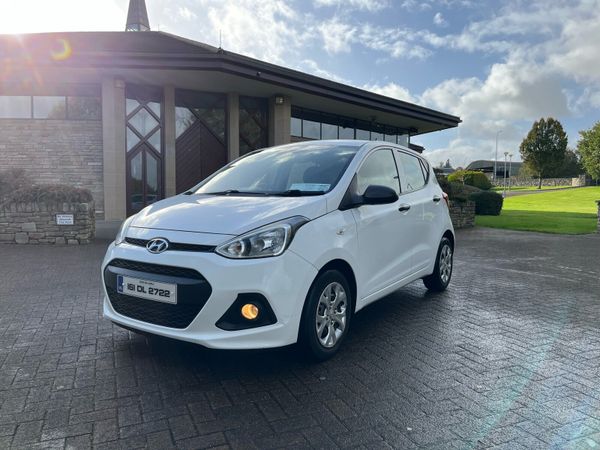 Hyundai i10 Hatchback, Petrol, 2016, White