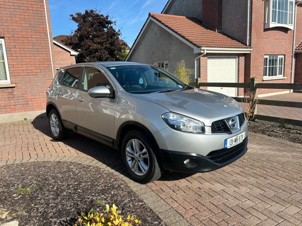 Nissan Qashqai Hatchback, Petrol, 2013, Silver