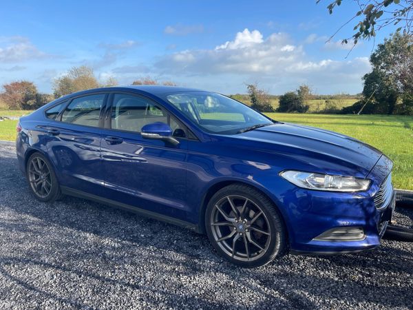 Ford Mondeo Hatchback, Diesel, 2017, Blue