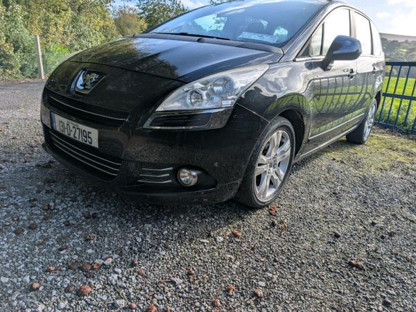 Peugeot 5008 MPV, Diesel, 2013, Black