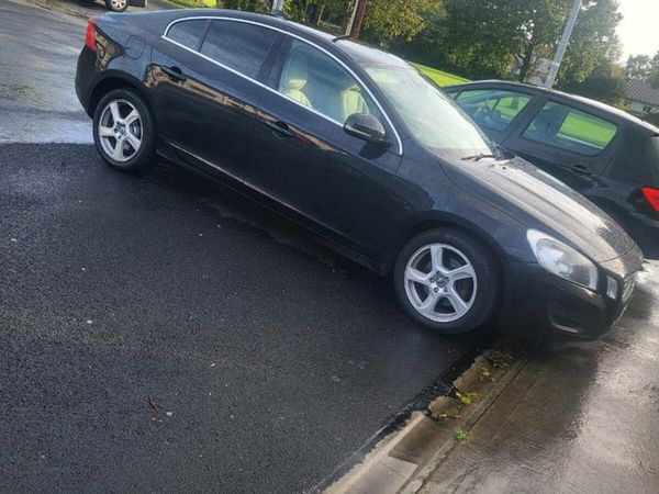 Volvo S60 Saloon, Diesel, 2012, Black