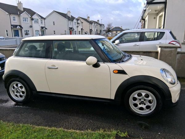 Mini Cooper Hatchback, Diesel, 2012, White