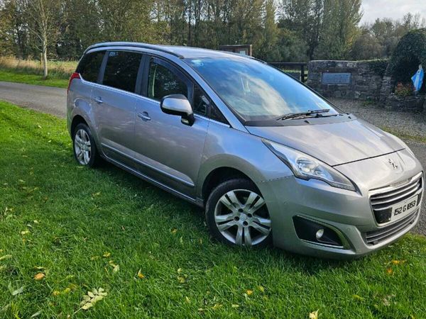 Peugeot 5008 MPV, Diesel, 2015, Grey