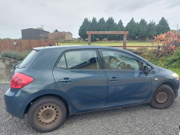 Toyota Auris Hatchback, Petrol, 2009, Blue