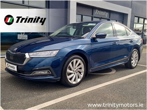 Skoda Octavia Saloon, Petrol, 2023, Blue