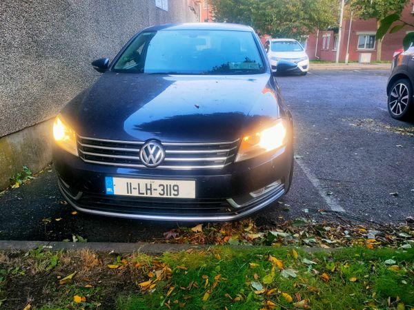 Volkswagen Passat Saloon, Diesel, 2011, Blue