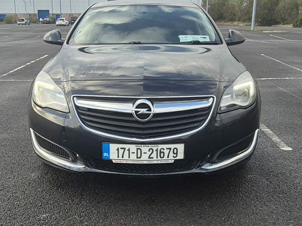 Opel Insignia Hatchback, Diesel, 2017, Black