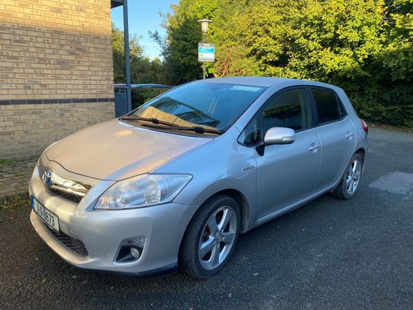 Toyota Auris Hatchback, Petrol Hybrid, 2011, Silver