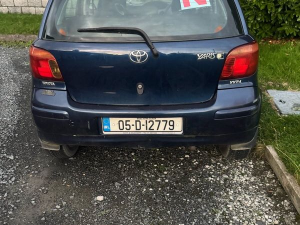 Toyota Yaris Hatchback, Petrol, 2005, Blue