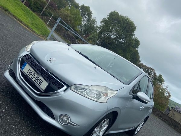 Peugeot 208 Hatchback, Petrol, 2013, Grey