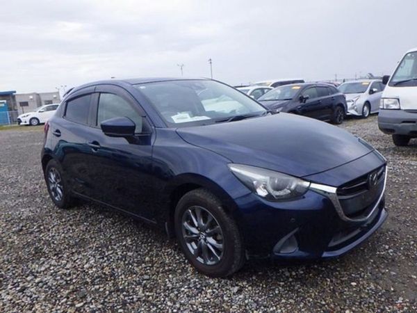 Mazda Other Hatchback, Petrol, 2017, Blue