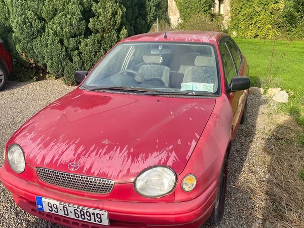 Toyota Corolla Hatchback, Petrol, 1999, Red