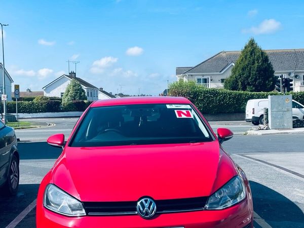 Volkswagen Golf Hatchback, Petrol, 2014, Red