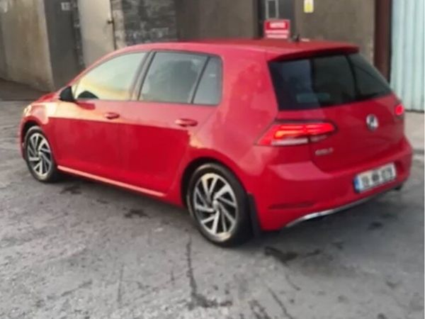 Volkswagen Golf Hatchback, Diesel, 2019, Red