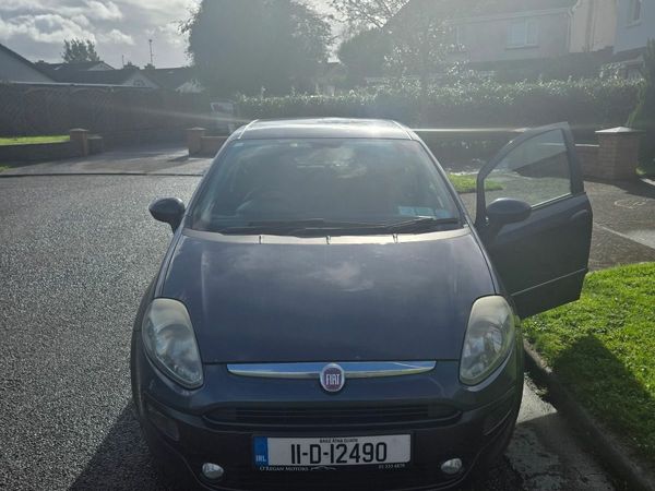 Fiat Punto Hatchback, Diesel, 2011, Blue