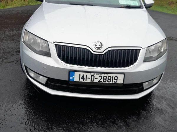 Skoda Octavia Saloon, Diesel, 2014, Silver