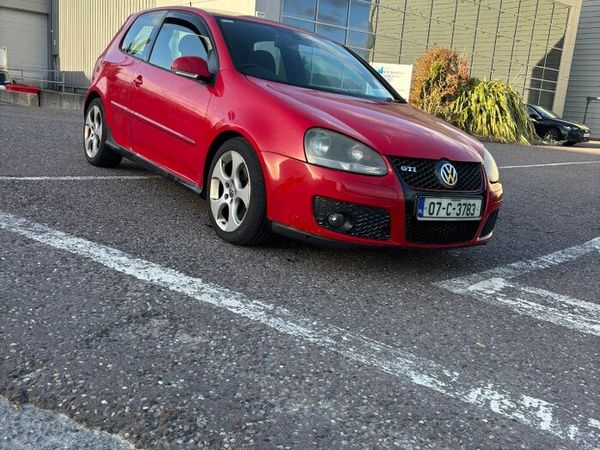Volkswagen Golf Hatchback, Petrol, 2007, Red