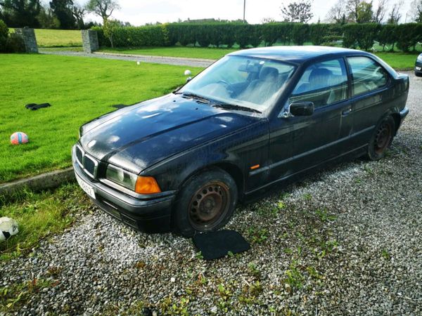 BMW 3-Series Hatchback, Petrol, 1999, Black