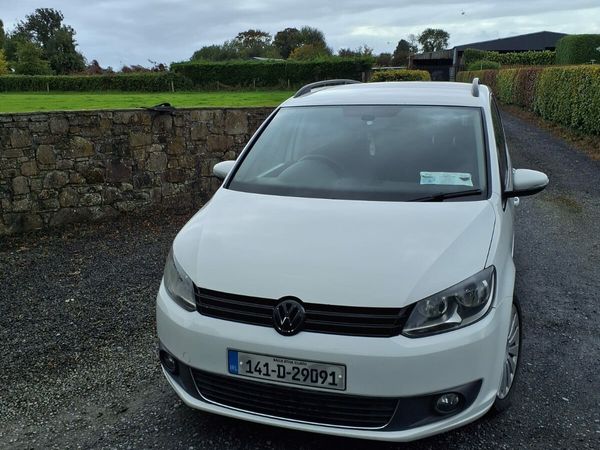 Volkswagen Touran MPV, Diesel, 2014, White