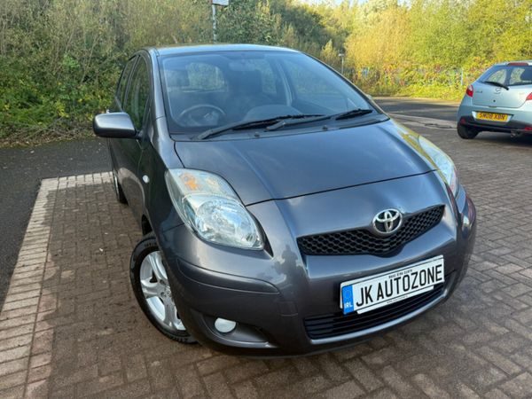 Toyota Yaris Hatchback, Petrol, 2010, Grey