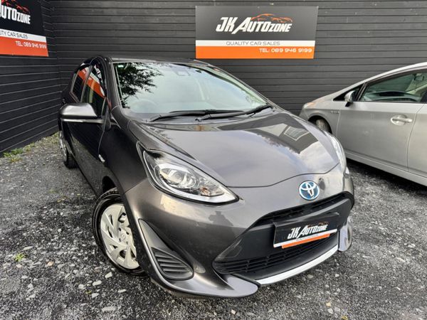 Toyota Aqua Hatchback, Petrol Hybrid, 2015, Grey