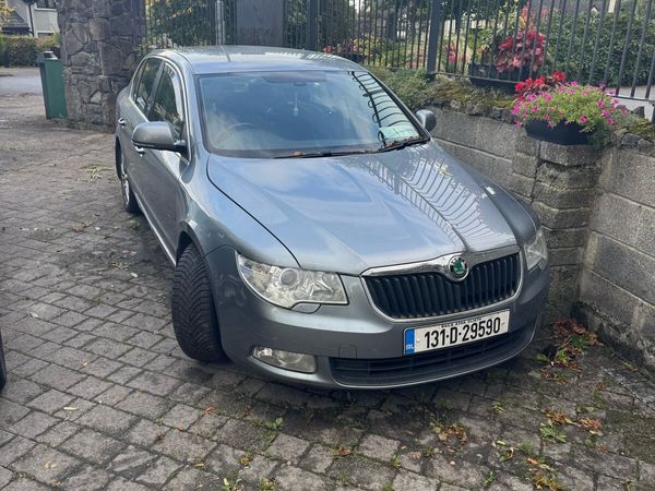 Skoda Superb Hatchback, Diesel, 2013, Grey
