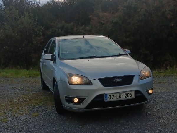 Ford Focus Hatchback, Petrol, 2007, Silver