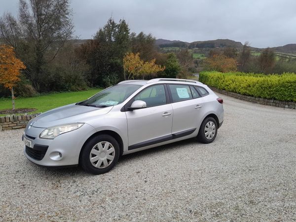 Renault Megane Estate, Diesel, 2011, Silver