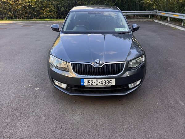 Skoda Octavia Saloon, Diesel, 2015, Grey