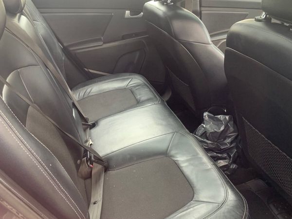 Kia Sportage SUV, Diesel, 2012, Silver