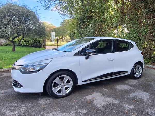 Renault Clio Hatchback, Petrol, 2014, White