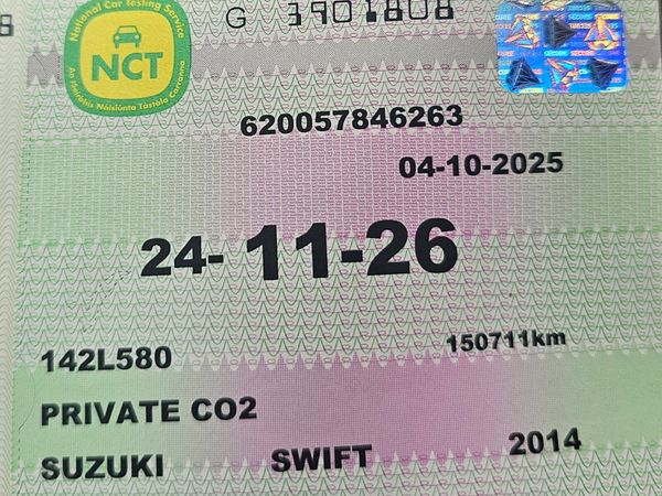 Suzuki Swift Hatchback, Petrol, 2014, Silver