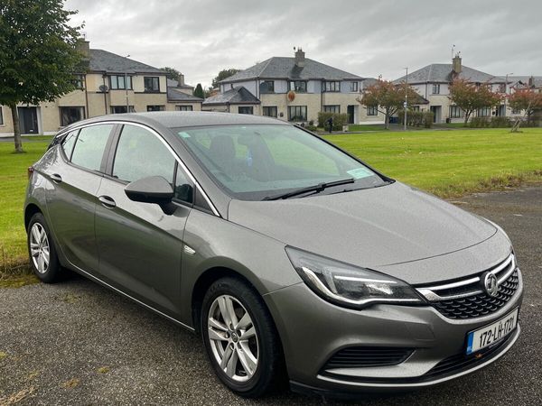 Vauxhall Astra Hatchback, Diesel, 2017, Grey