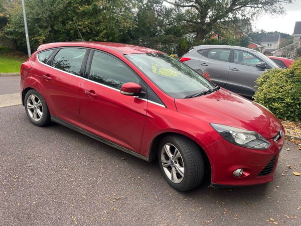 Ford Focus Hatchback, Diesel, 2012, Red