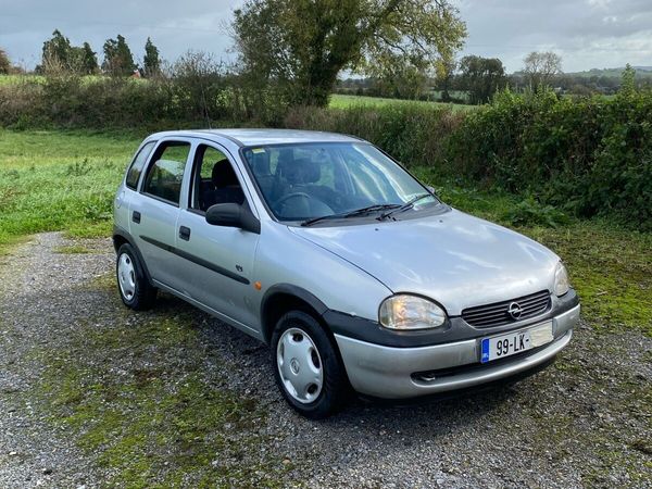 Opel Corsa Hatchback, Petrol, 1999, Silver
