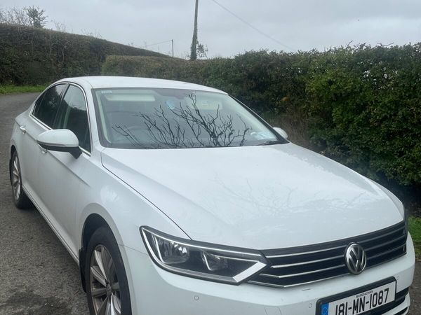Volkswagen Passat Saloon, Diesel, 2018, White