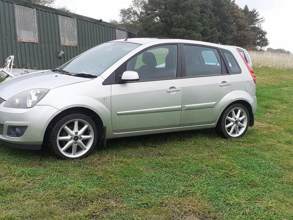 Ford Fiesta Hatchback, Petrol, 2007, Silver