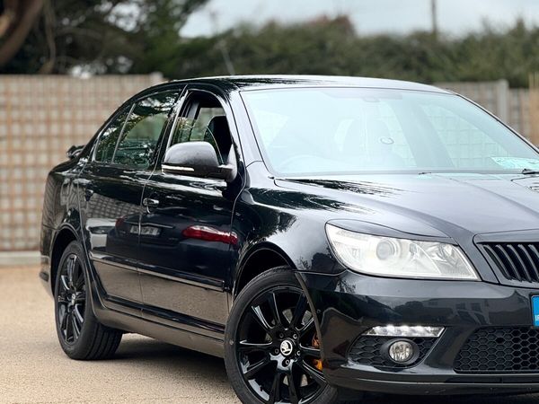 Skoda Octavia Hatchback, Diesel, 2011, Black