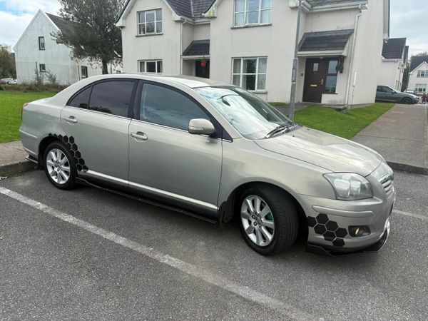 Toyota Avensis Saloon, Petrol, 2007, Green