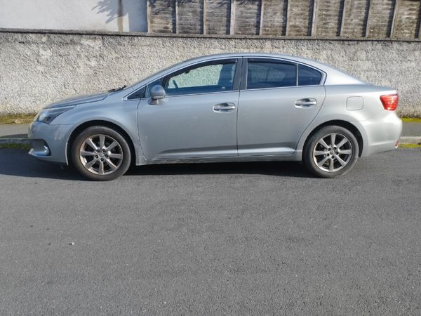 Toyota Avensis Saloon, Diesel, 2012, Grey