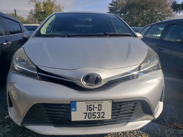 Toyota Vitz Hatchback, Petrol, 2016, Silver