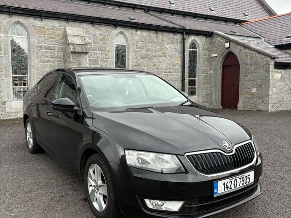Skoda Octavia Saloon, Diesel, 2014, Black