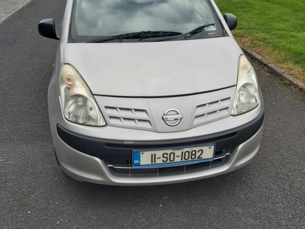 Nissan Pixo Hatchback, Petrol, 2011, Silver