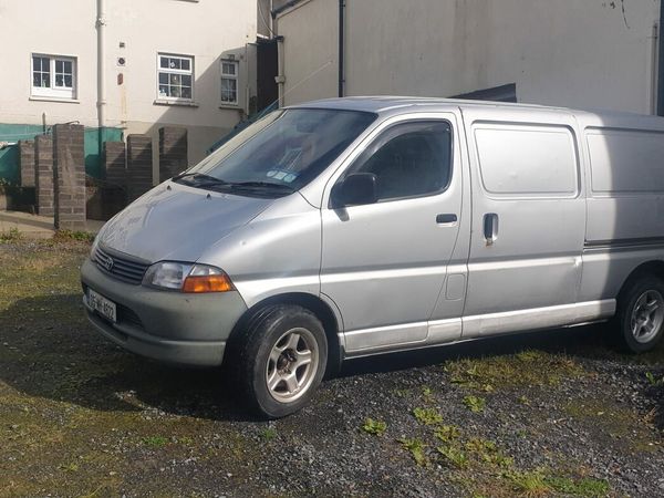 Toyota HiAce Van, Diesel, 2005, Silver