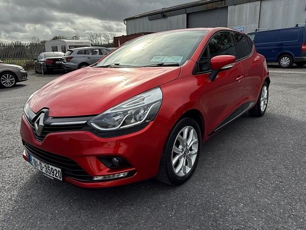 Renault Clio Hatchback, Petrol, 2018, Red