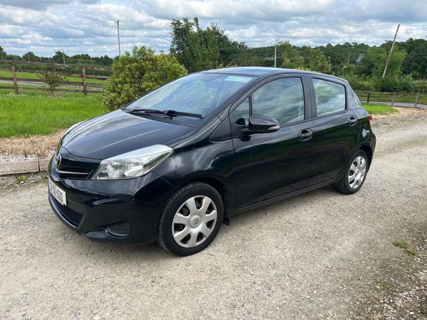 Toyota Yaris Hatchback, Diesel, 2012, Black