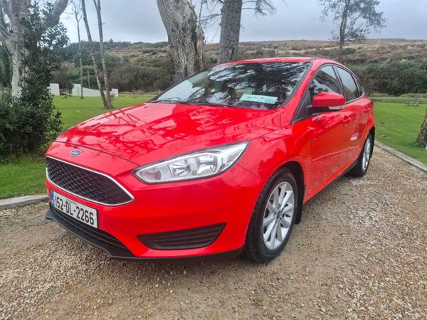 Ford Focus Hatchback, Diesel, 2015, Red