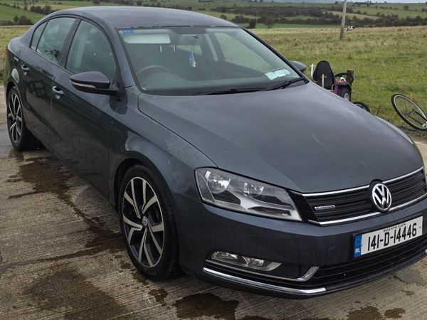 Volkswagen Passat Saloon, Diesel, 2014, Grey