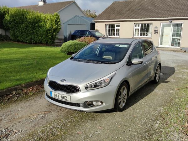 Kia Ceed Hatchback, Diesel, 2013, Silver